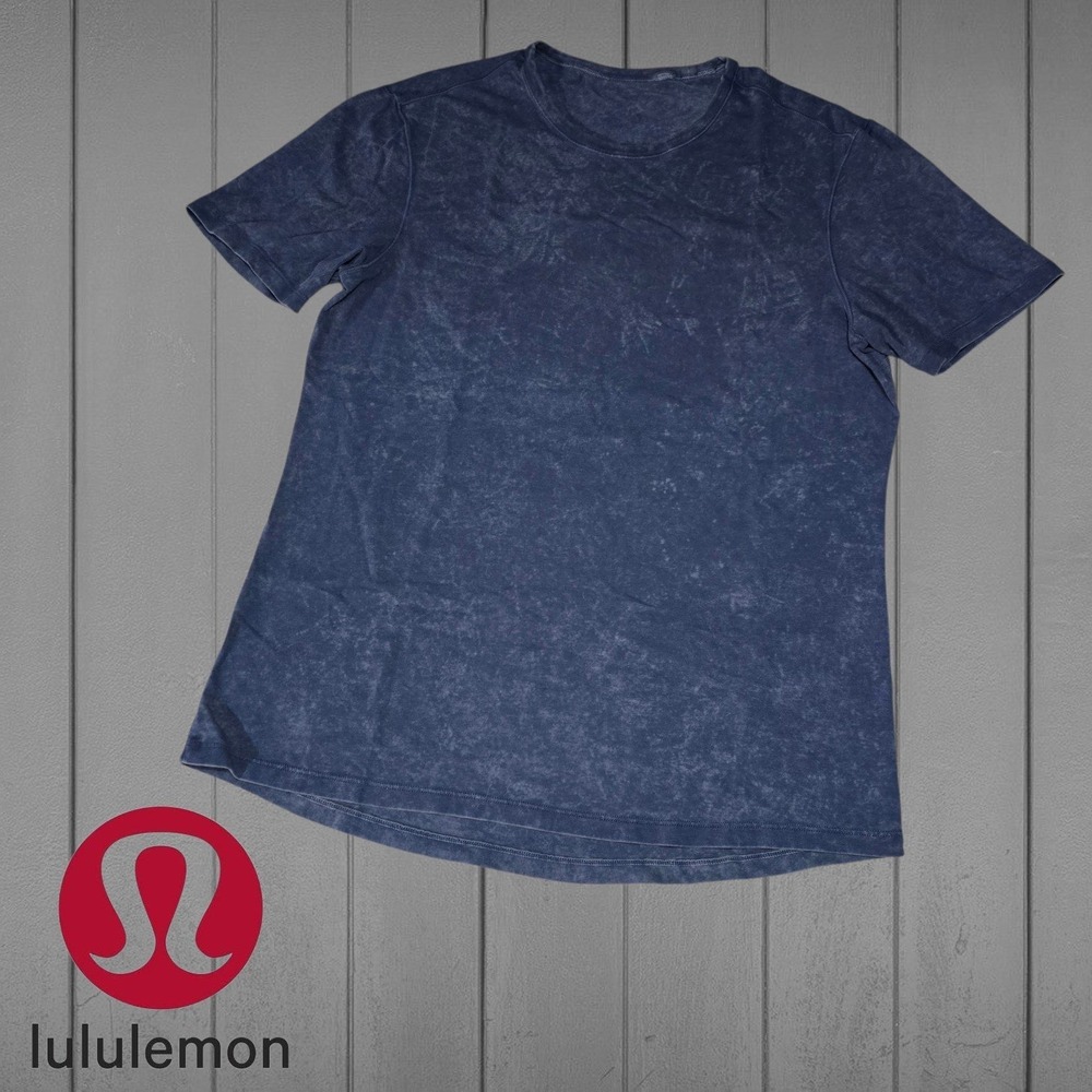 Lululemon Mens 5 Year Basic Cloudy Wash Short Sleeve T-Shirt True Navy Blue L